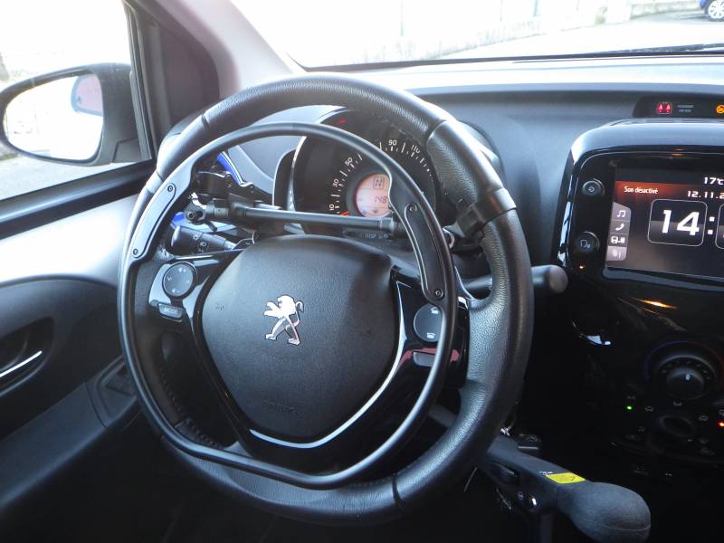 EQUIPEMENT HANDICAPE VOITURE AUTOMATIQUE D'OCCASION GARANTIE A MONTPELLIER
